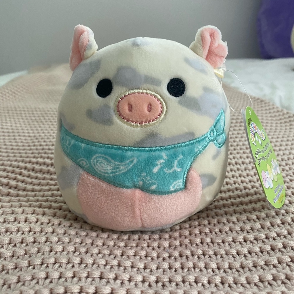 Rosie Squishmallow 4 inch